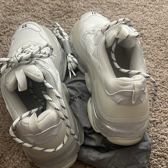 Selling balenciaga trip ssss with clear soles “gently used” - Picture 3 of 5